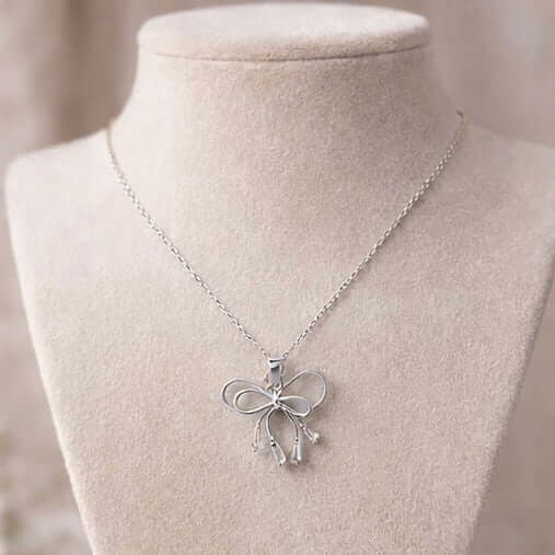 Royal Knot Pearl Necklace