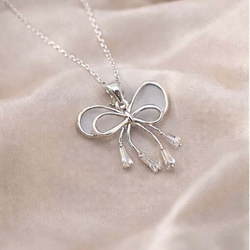 Royal Knot Pearl Necklace