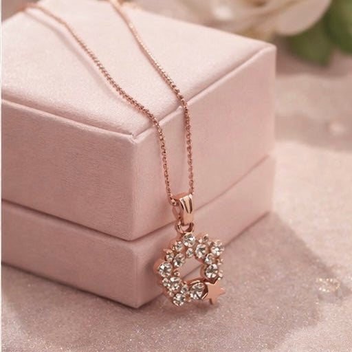 Starlit Wreath Necklace